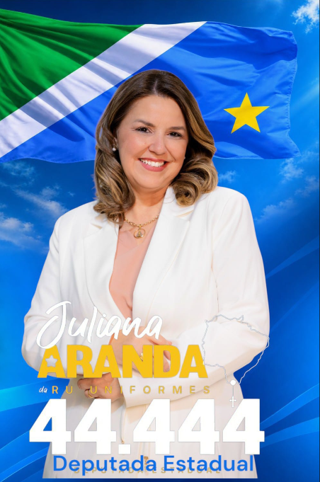 Juliana Aranda diante da bandeira de Mato Grosso do Sul, com o número 44.444